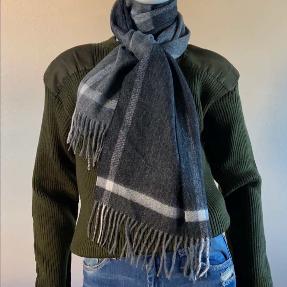 NWT SAFERIN Large Plaid Fringe Scarf